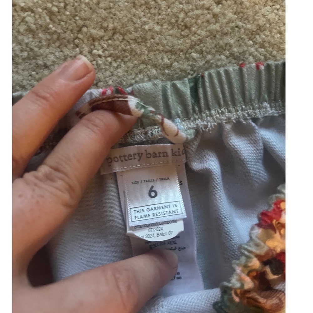 Pottery Barn Kids Candy Cane Village Flannel Pajama Bottoms- Size 6 - Picture 4 of 6